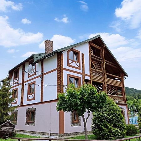 Hirskyy Svitanok Myhove Buitenkant foto