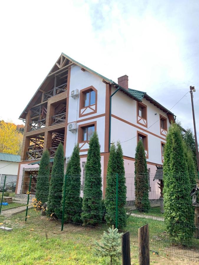 Hirskyy Svitanok Myhove Buitenkant foto